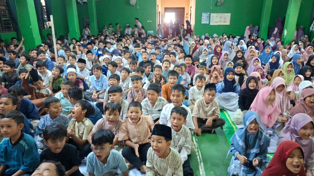 Belajar, Beribadah dan Berakhlak di Bulan Penuh Berkah